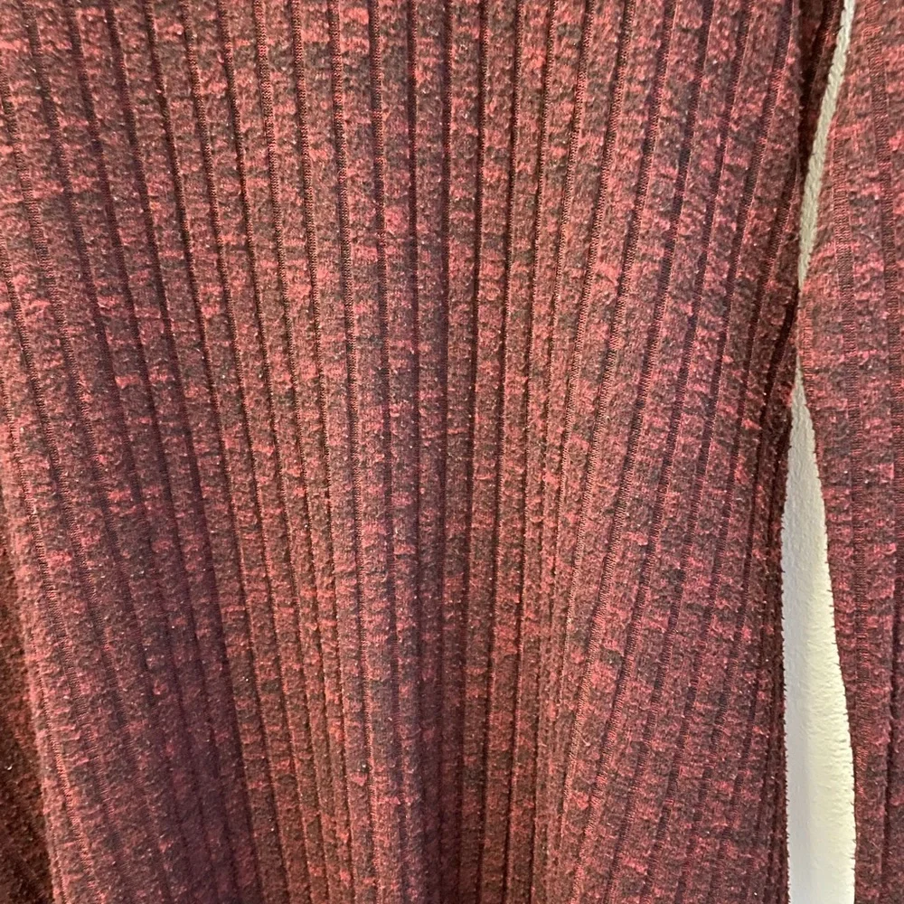 Go Couture Maroon Textured Below the Knee Dress - Picture 3 of 7